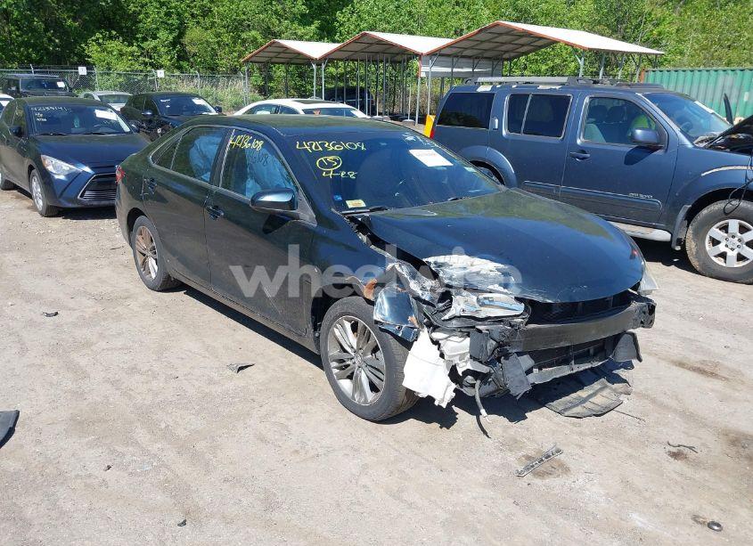 2015 Toyota Camry SE (VIN 4T1BF1FK3FU967043) main photo