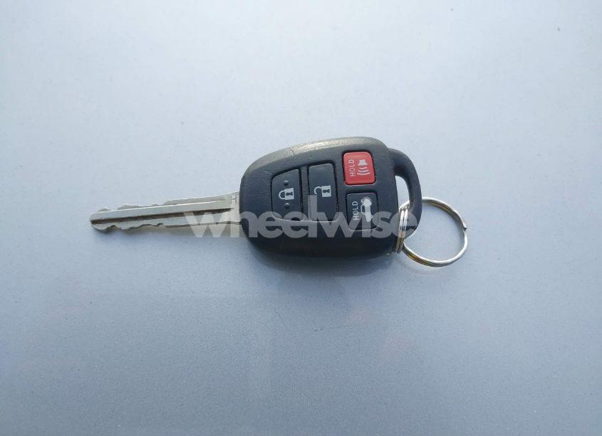 Photo 11 of 2015 Toyota Camry SE (VIN 4T1BF1FK3FU994212)