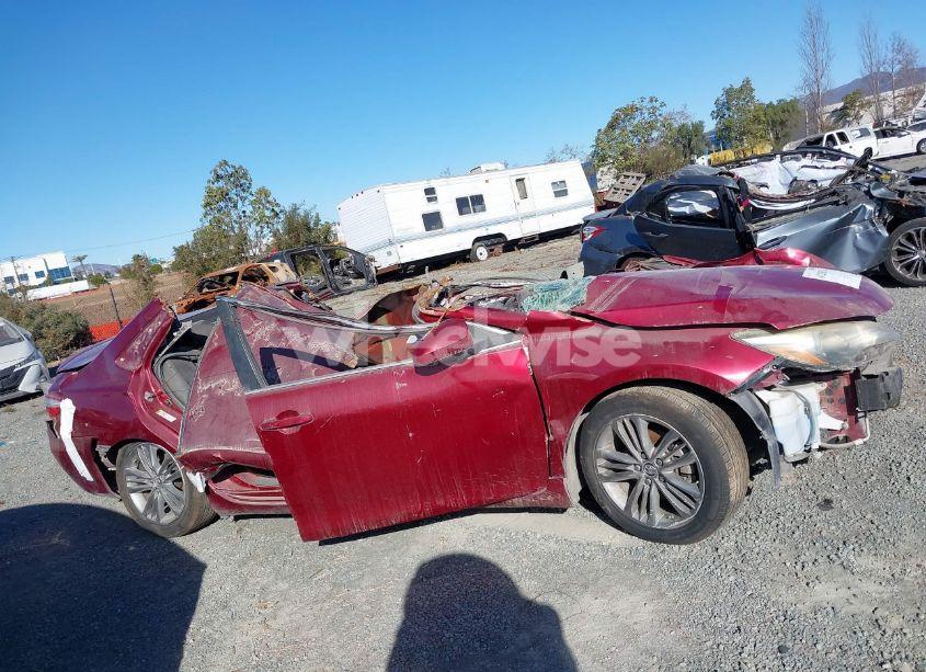 Photo 13 of 2015 Toyota Camry SE (VIN 4T1BF1FK3FU994436)