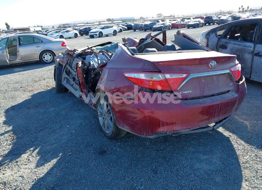 Photo 3 of 2015 Toyota Camry SE (VIN 4T1BF1FK3FU994436)