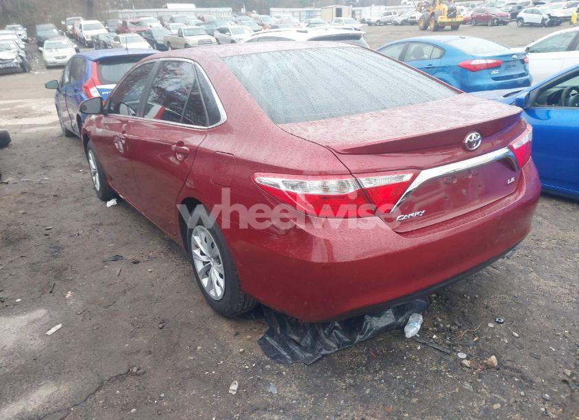 Photo 3 of 2015 Toyota Camry LE (VIN 4T1BF1FK3FU997188)