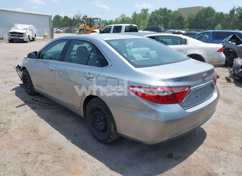 Photo 3 of 2016 Toyota Camry LE (VIN 4T1BF1FK3GU135459)