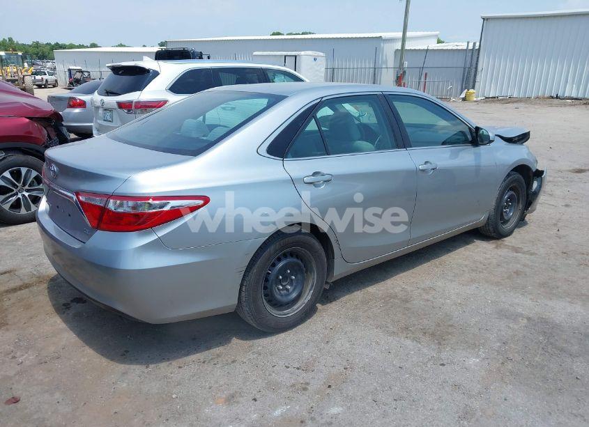 Photo 4 of 2016 Toyota Camry LE (VIN 4T1BF1FK3GU135459)