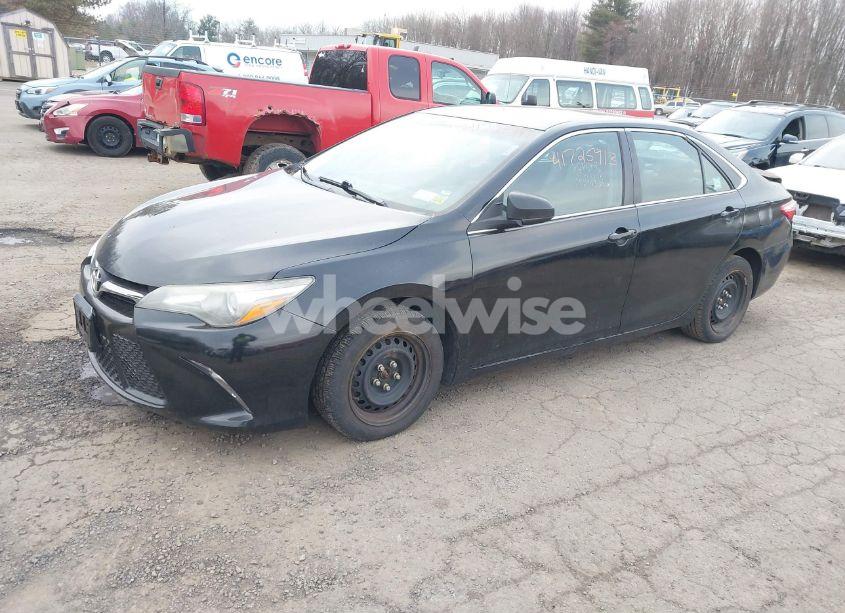 Photo 2 of 2016 Toyota Camry SE (VIN 4T1BF1FK3GU140032)