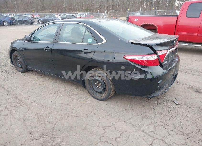 Photo 3 of 2016 Toyota Camry SE (VIN 4T1BF1FK3GU140032)