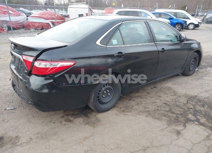 Photo 4 of 2016 Toyota Camry SE (VIN 4T1BF1FK3GU140032)