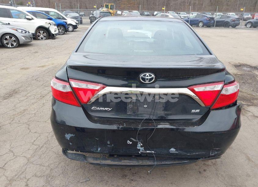 Photo 6 of 2016 Toyota Camry SE (VIN 4T1BF1FK3GU140032)