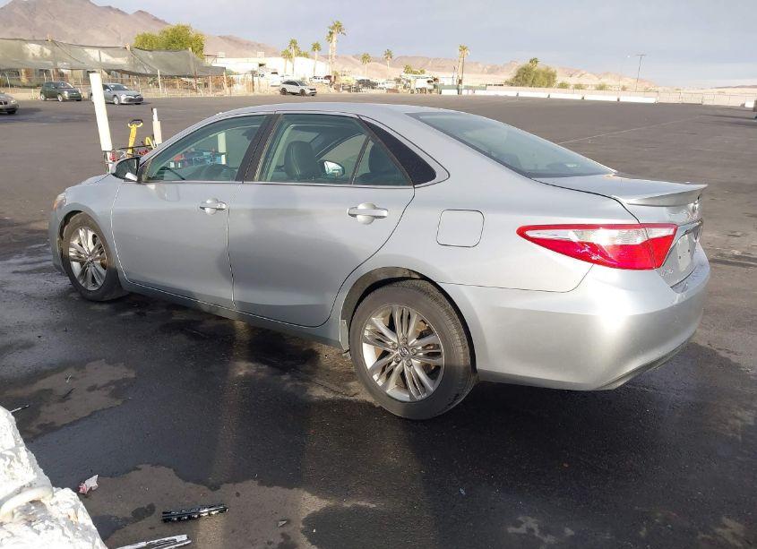 Photo 3 of 2016 Toyota Camry SE (VIN 4T1BF1FK3GU145618)