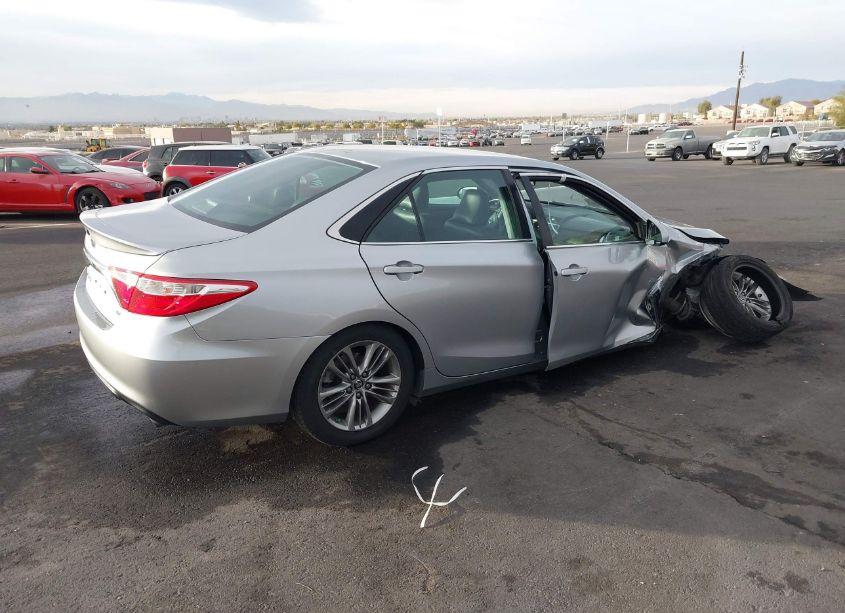 Photo 4 of 2016 Toyota Camry SE (VIN 4T1BF1FK3GU145618)