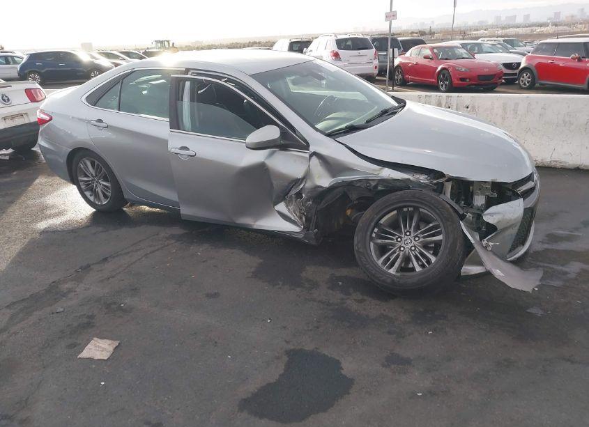 Photo 6 of 2016 Toyota Camry SE (VIN 4T1BF1FK3GU145618)