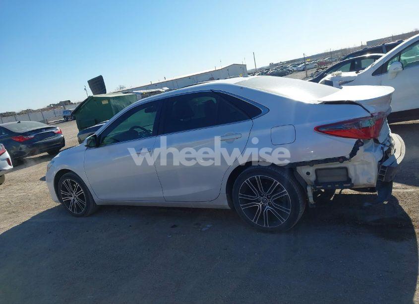 Photo 15 of 2016 Toyota Camry SE (VIN 4T1BF1FK3GU146381)