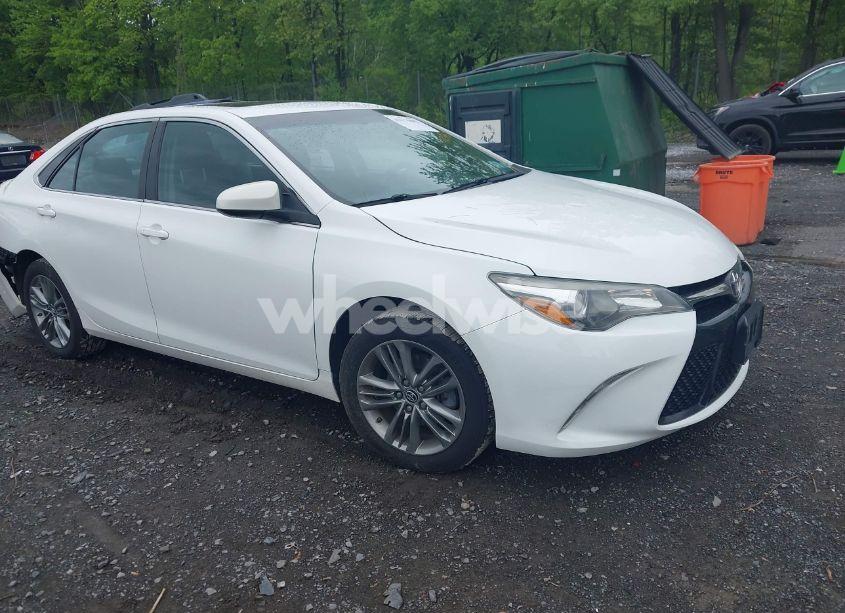 2016 Toyota Camry LE/SE/XLE/XSE (VIN 4T1BF1FK3GU154108) main photo