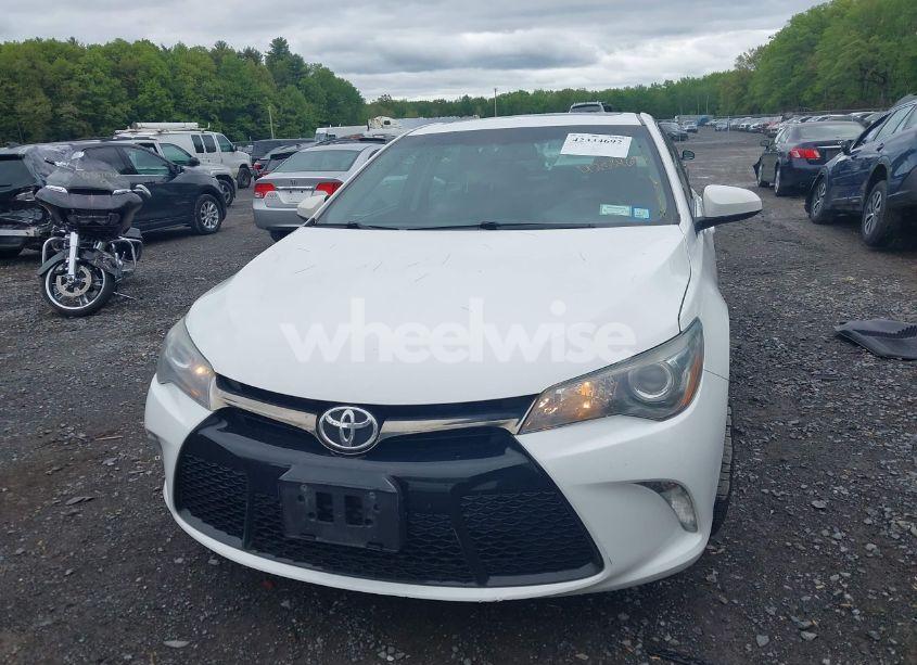 Photo 12 of 2016 Toyota Camry LE/SE/XLE/XSE (VIN 4T1BF1FK3GU154108)