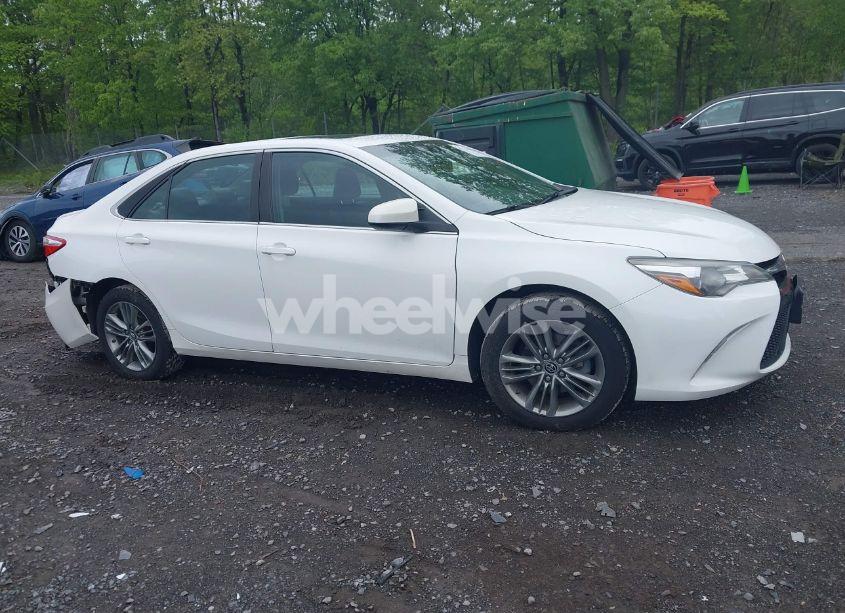 Photo 13 of 2016 Toyota Camry LE/SE/XLE/XSE (VIN 4T1BF1FK3GU154108)