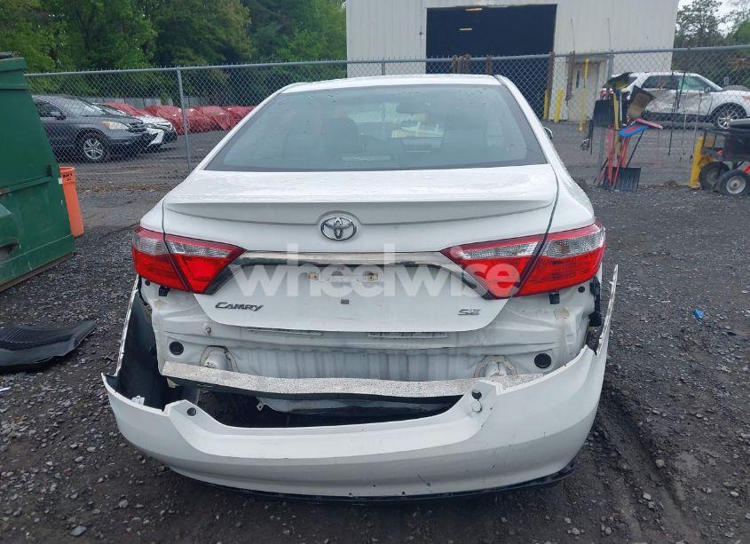 Photo 16 of 2016 Toyota Camry LE/SE/XLE/XSE (VIN 4T1BF1FK3GU154108)