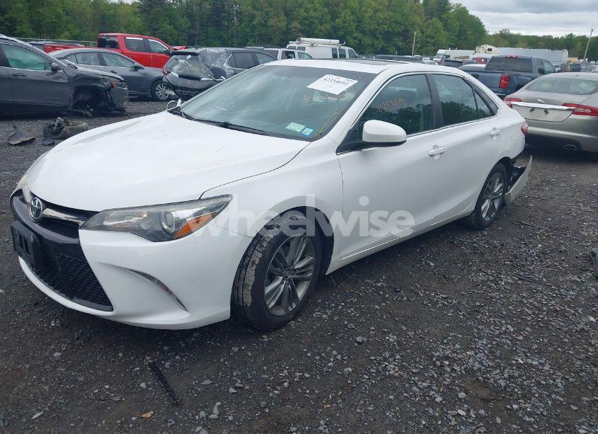 Photo 2 of 2016 Toyota Camry LE/SE/XLE/XSE (VIN 4T1BF1FK3GU154108)