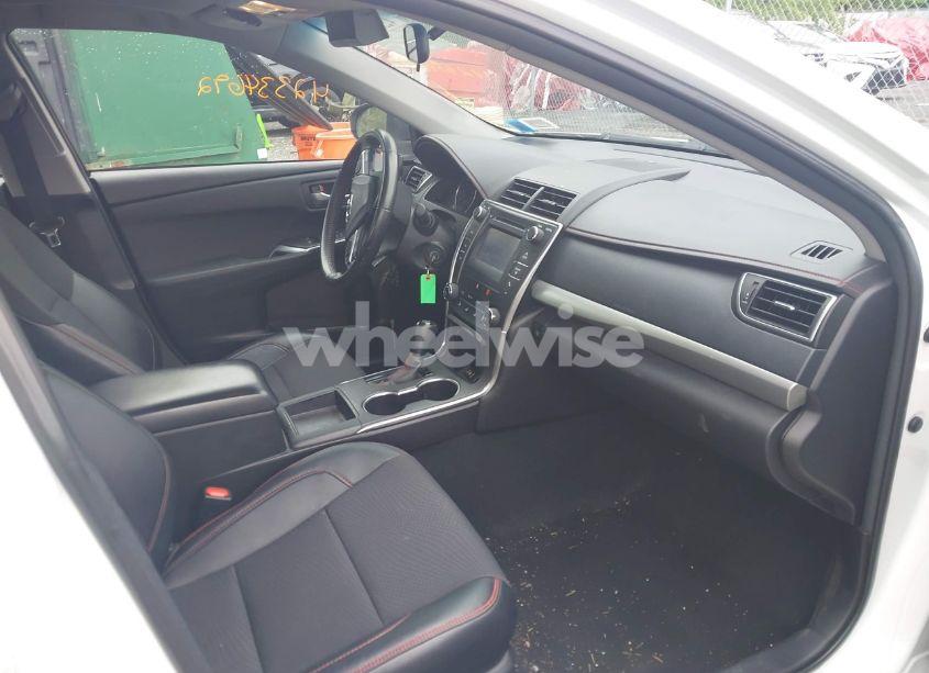 Photo 5 of 2016 Toyota Camry LE/SE/XLE/XSE (VIN 4T1BF1FK3GU154108)