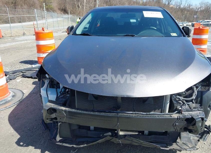 Photo 13 of 2016 Toyota Camry LE (VIN 4T1BF1FK3GU169062)