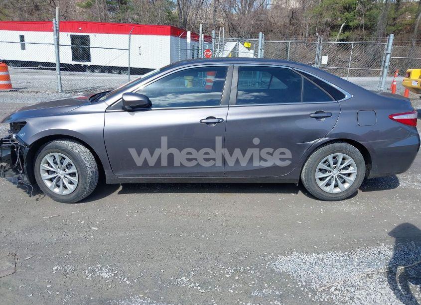 Photo 15 of 2016 Toyota Camry LE (VIN 4T1BF1FK3GU169062)