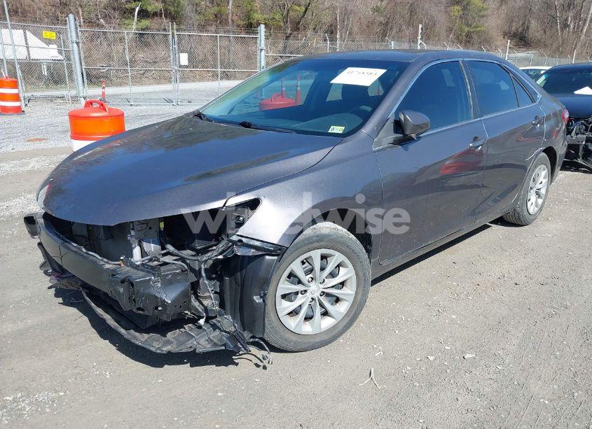 Photo 2 of 2016 Toyota Camry LE (VIN 4T1BF1FK3GU169062)