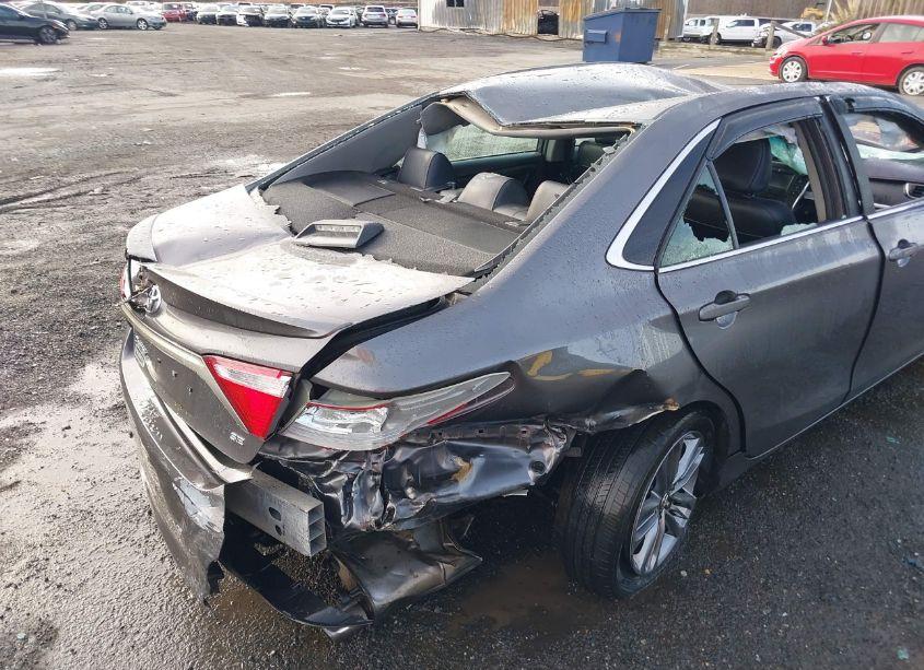 Photo 14 of 2016 Toyota Camry SE (VIN 4T1BF1FK3GU188887)