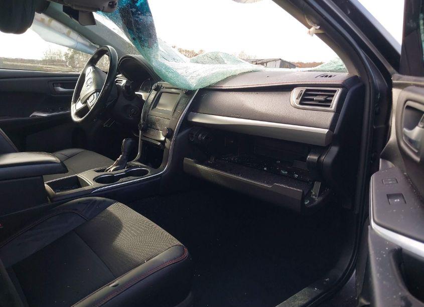 Photo 5 of 2016 Toyota Camry SE (VIN 4T1BF1FK3GU188887)