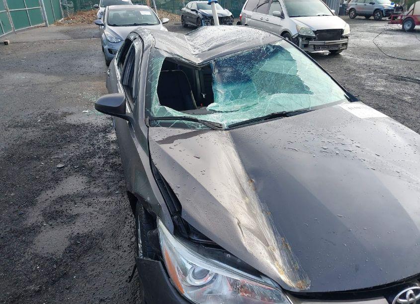 Photo 6 of 2016 Toyota Camry SE (VIN 4T1BF1FK3GU188887)