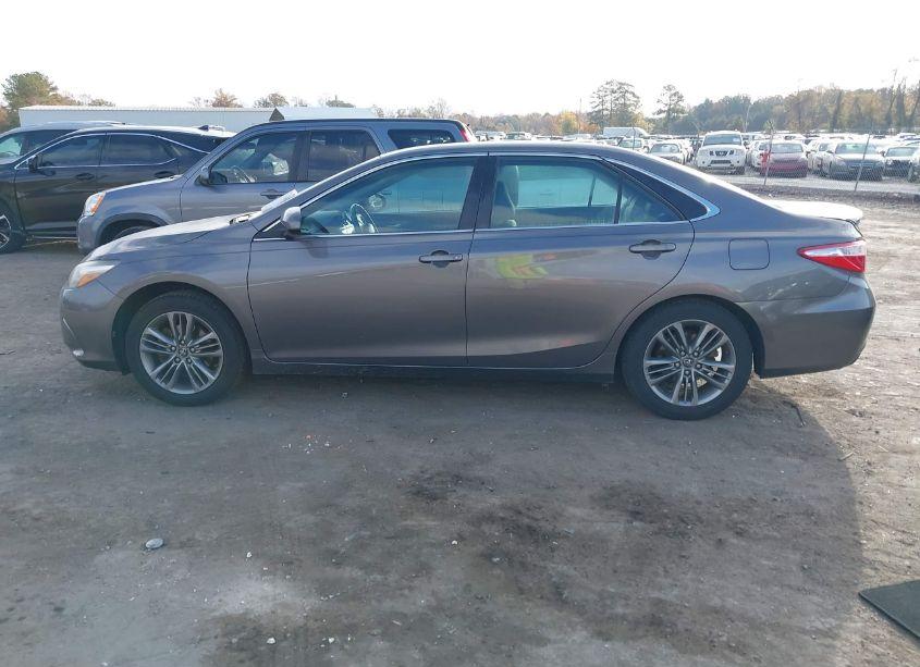 Photo 14 of 2016 Toyota Camry SE (VIN 4T1BF1FK3GU198674)