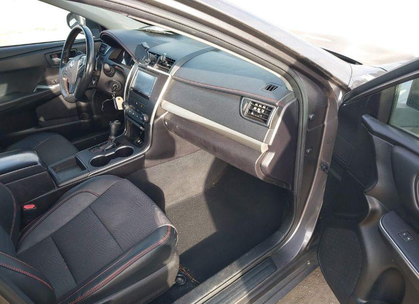 Photo 5 of 2016 Toyota Camry SE (VIN 4T1BF1FK3GU198674)