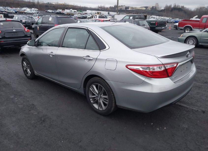 Photo 3 of 2016 Toyota Camry SE (VIN 4T1BF1FK3GU204358)