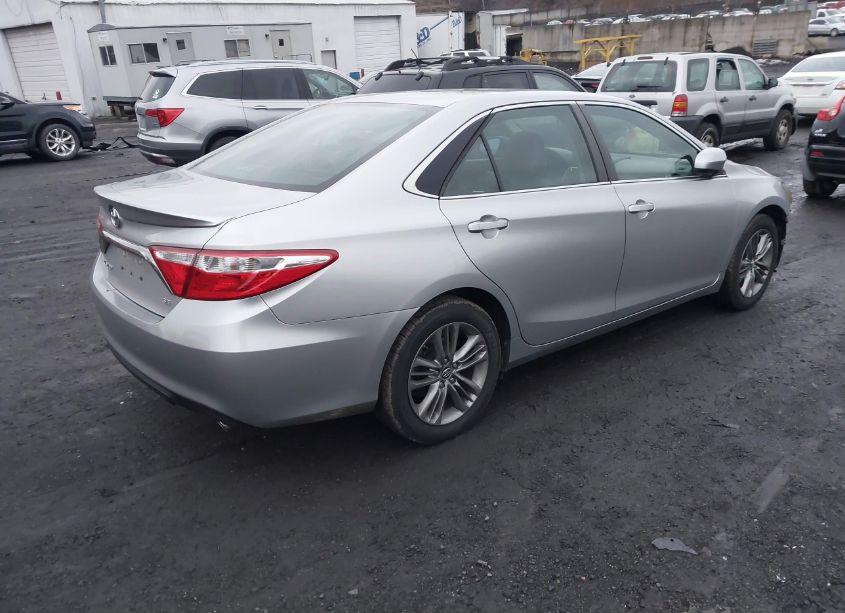 Photo 4 of 2016 Toyota Camry SE (VIN 4T1BF1FK3GU204358)