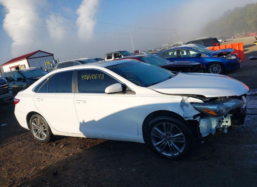 Photo 13 of 2016 Toyota Camry SE (VIN 4T1BF1FK3GU212671)