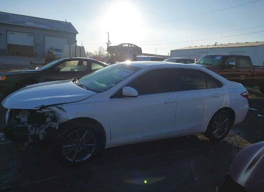 Photo 14 of 2016 Toyota Camry SE (VIN 4T1BF1FK3GU212671)