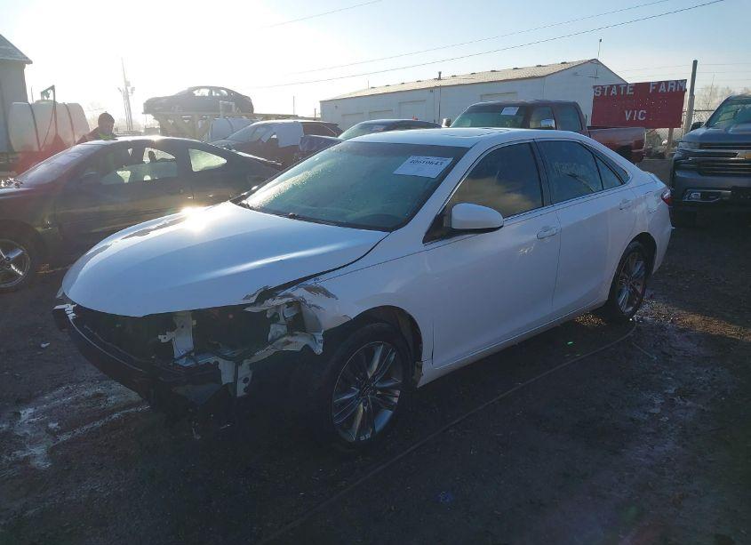 Photo 2 of 2016 Toyota Camry SE (VIN 4T1BF1FK3GU212671)