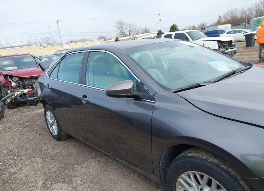 Photo 13 of 2016 Toyota Camry LE (VIN 4T1BF1FK3GU230359)