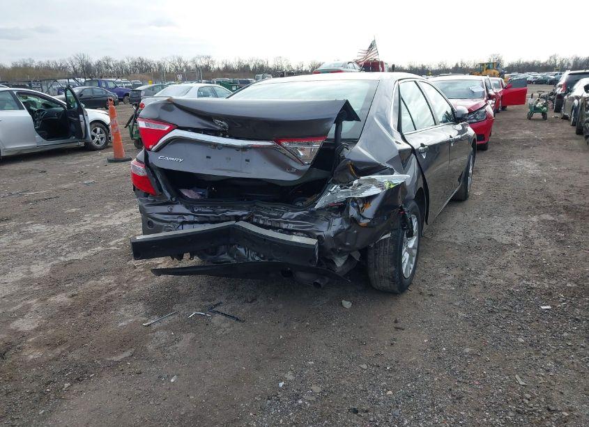 Photo 16 of 2016 Toyota Camry LE (VIN 4T1BF1FK3GU230359)