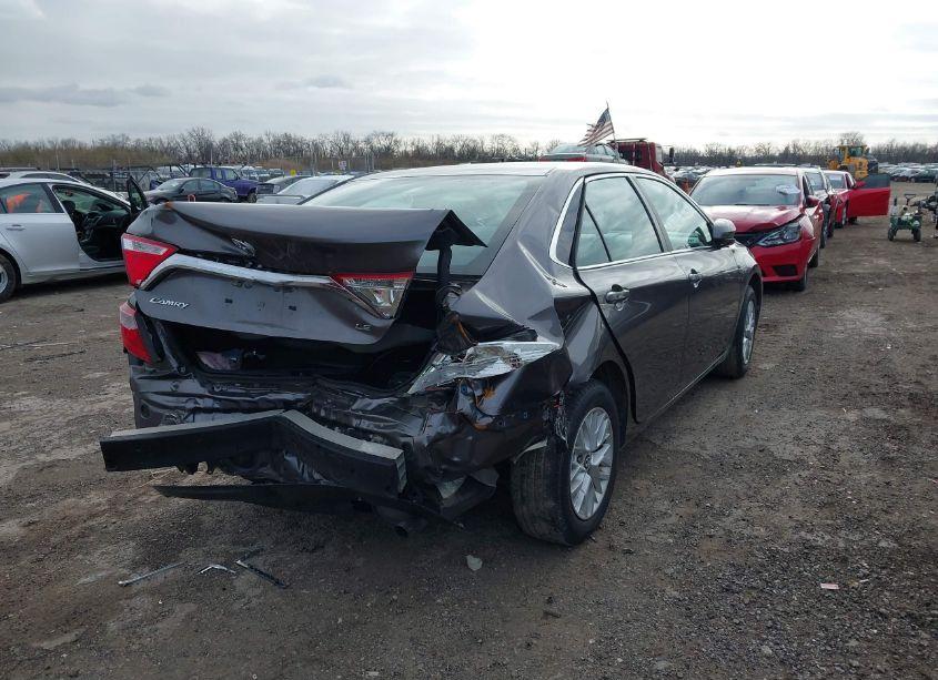 Photo 4 of 2016 Toyota Camry LE (VIN 4T1BF1FK3GU230359)