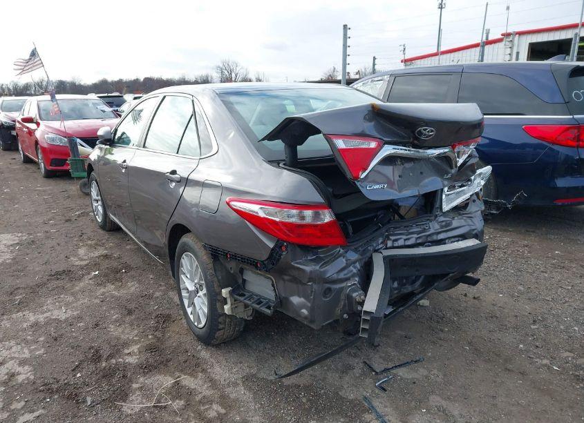 Photo 6 of 2016 Toyota Camry LE (VIN 4T1BF1FK3GU230359)
