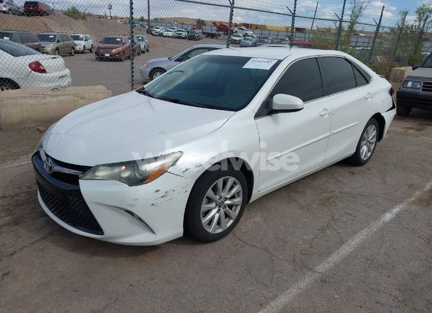 Photo 2 of 2016 Toyota Camry SE (VIN 4T1BF1FK3GU233360)