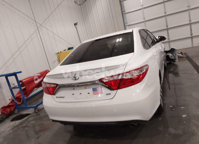 Photo 17 of 2016 Toyota Camry SE (VIN 4T1BF1FK3GU239806)