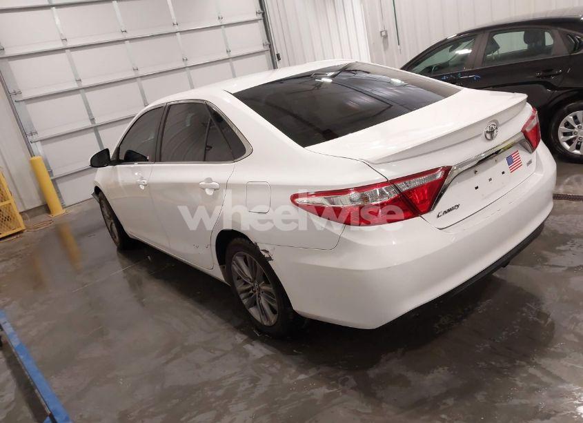 Photo 3 of 2016 Toyota Camry SE (VIN 4T1BF1FK3GU239806)