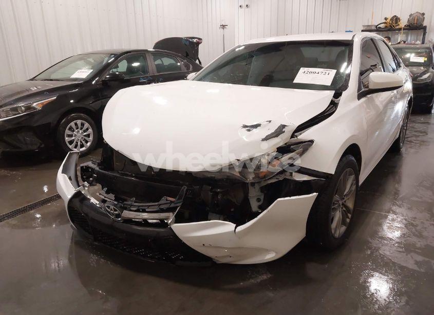 Photo 6 of 2016 Toyota Camry SE (VIN 4T1BF1FK3GU239806)