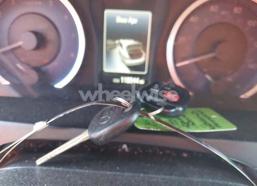 Photo 11 of 2016 Toyota Camry XLE (VIN 4T1BF1FK3GU246917)