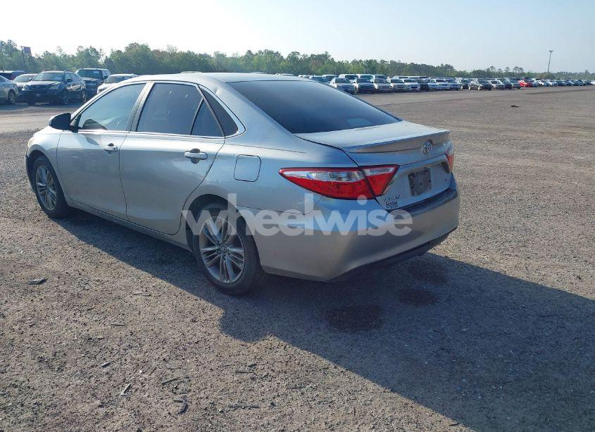 Photo 3 of 2016 Toyota Camry SE (VIN 4T1BF1FK3GU256718)