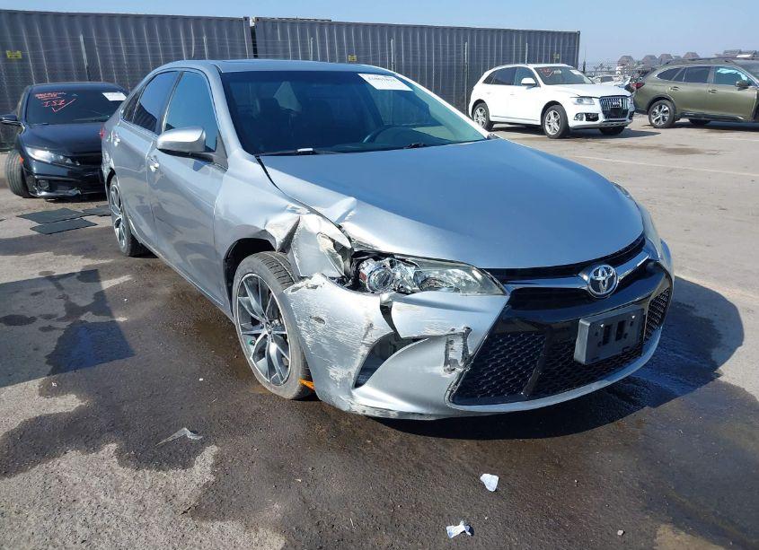 2016 Toyota Camry XSE (VIN 4T1BF1FK3GU259389) main photo