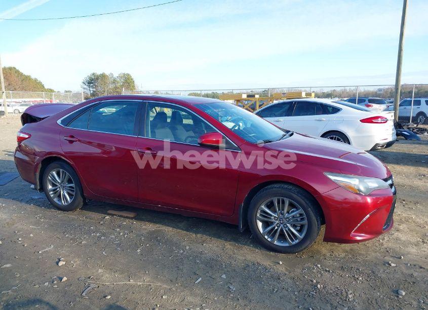 Photo 13 of 2016 Toyota Camry SE (VIN 4T1BF1FK3GU520875)