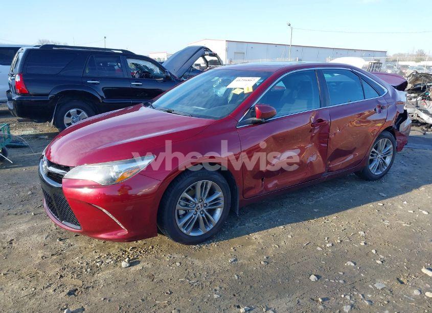 Photo 2 of 2016 Toyota Camry SE (VIN 4T1BF1FK3GU520875)