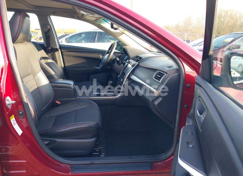 Photo 5 of 2016 Toyota Camry SE (VIN 4T1BF1FK3GU520875)