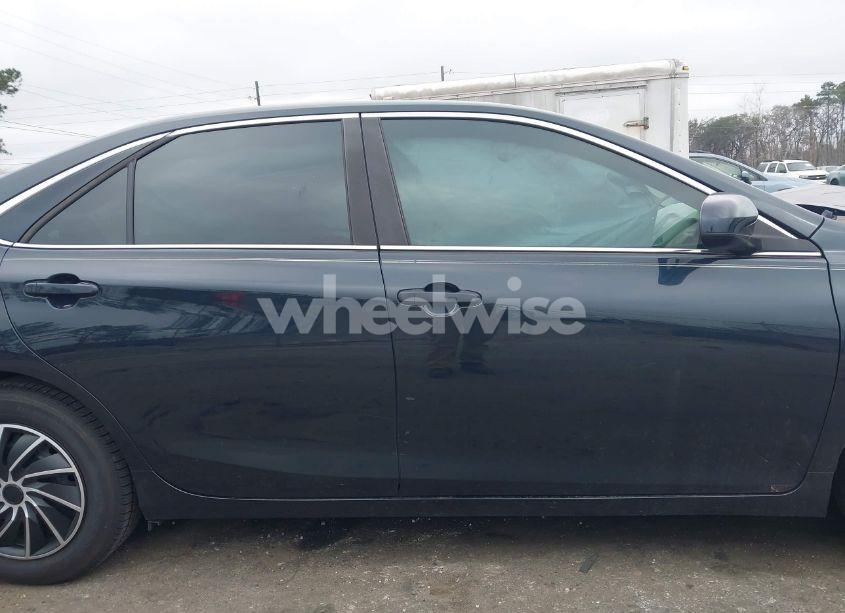 Photo 13 of 2016 Toyota Camry LE (VIN 4T1BF1FK3GU526904)