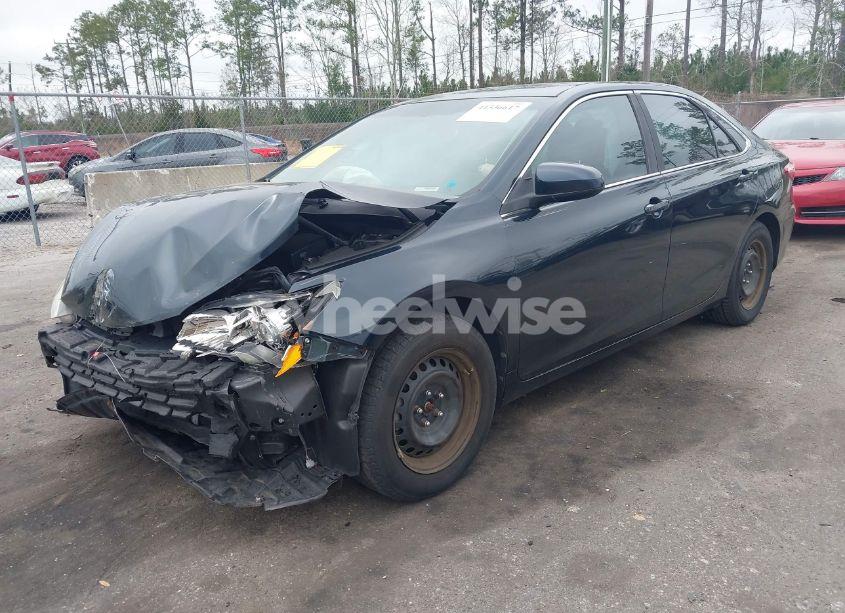 Photo 2 of 2016 Toyota Camry LE (VIN 4T1BF1FK3GU526904)